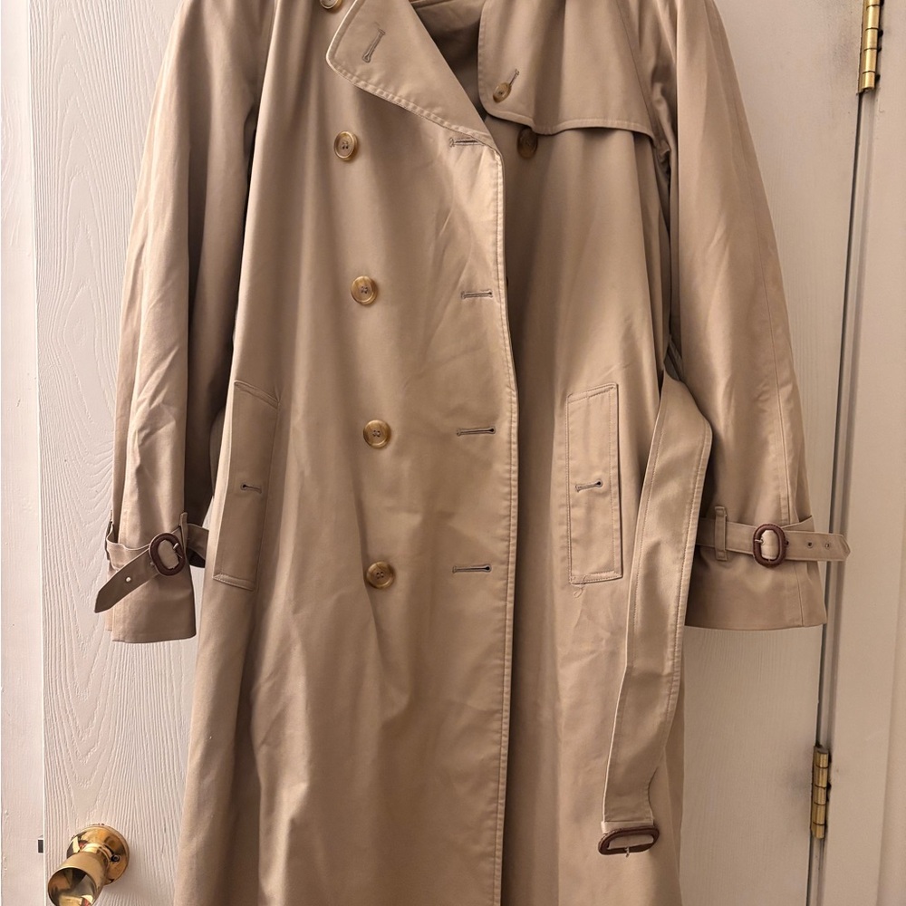 Vintage Burberrys’ trench coat with wool liner - Made in ENGLAND worn <5 times